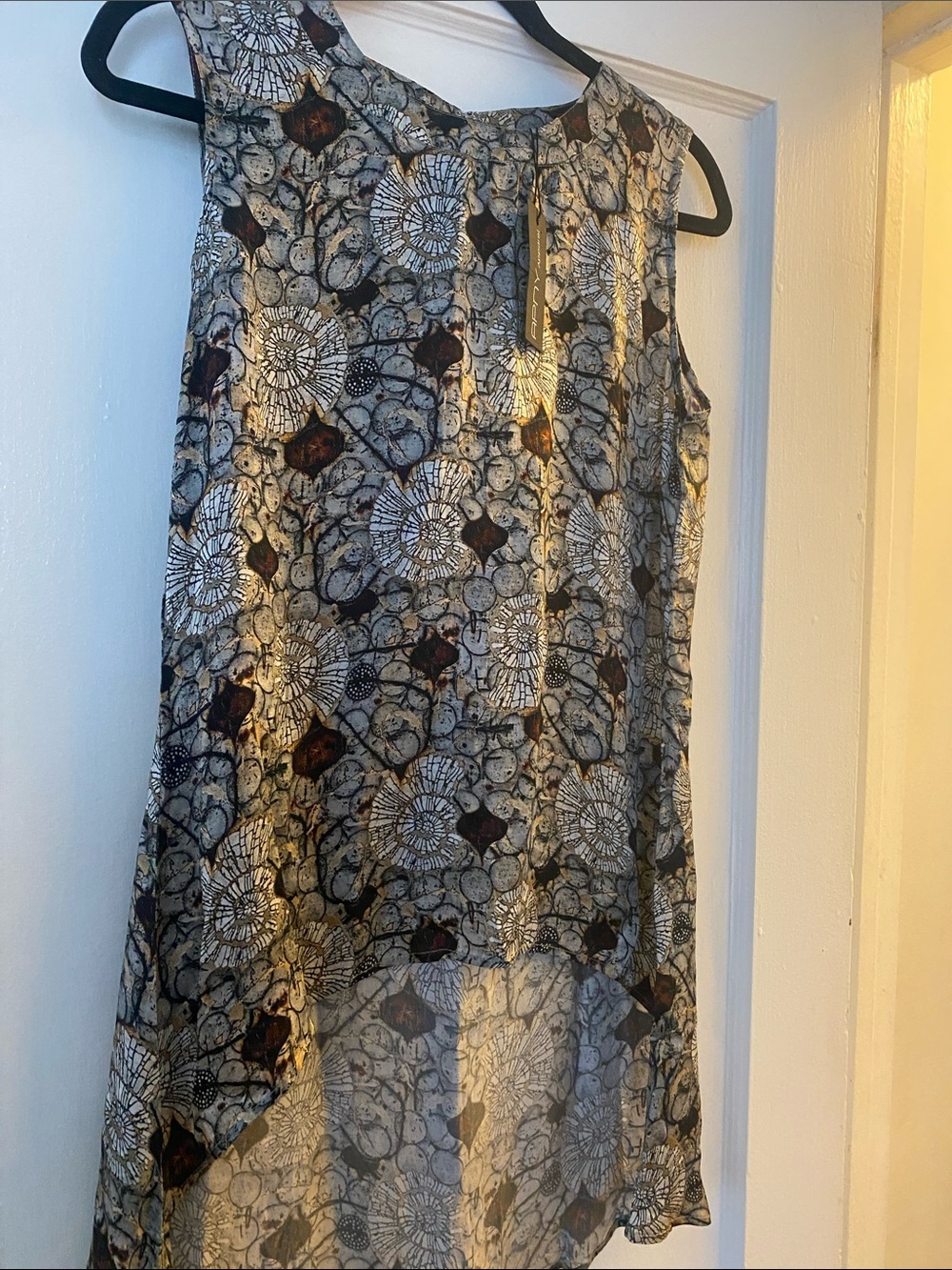 APNY Sleeveless Floral Sheer High-Low Blouse in Cream and Black